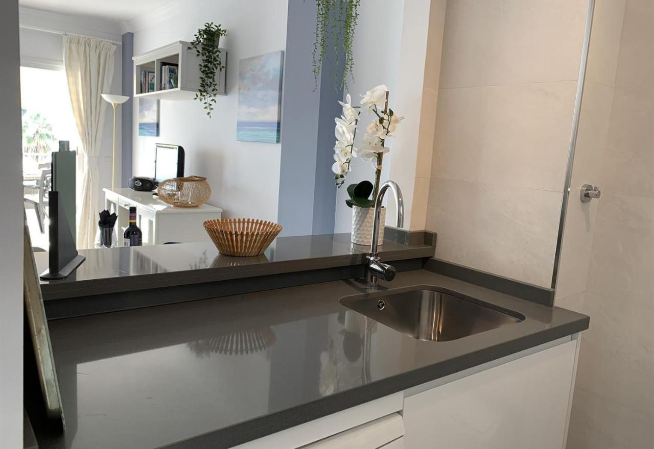 Lovely Apartment At The Beach Nerja Eksteriør bilde